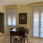 Casa Del Teatro Con Splendida Terrazza Di Fronte Al Teatro Rossini Apartament