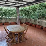 Casa Del Teatro Con Splendida Terrazza Di Fronte Al Teatro Rossini Διαμέρισμα *